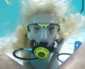 Vodichkina Farkas Vid - Underwater Show
