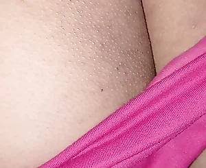 G/g flash her pretty desi  labia first-ever time